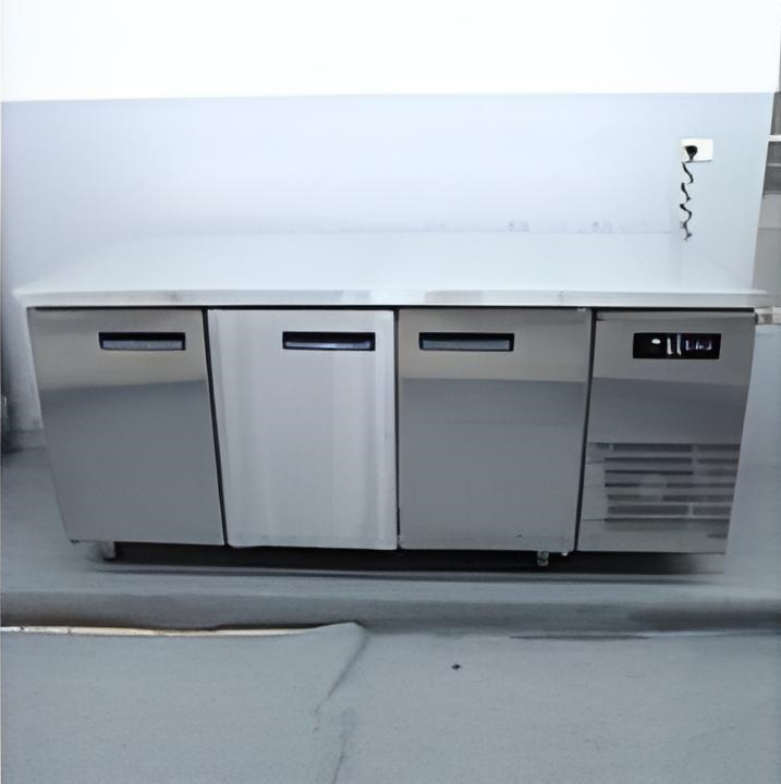 Bàn đông Hoshizaki Ftw-180ls4 3 cánh hình thực tế